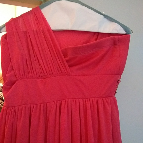 Gown - Picture 3 of 3